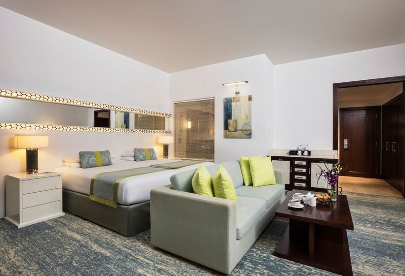 سوییت جونیور با چشم‌انداز دریا, Ja Ocean View Hotel, Jumeirah Beach Dubai