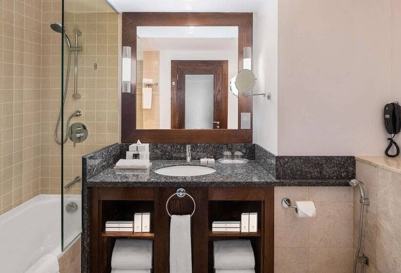 سوییت جونیور با چشم‌انداز دریا, Ja Ocean View Hotel, Jumeirah Beach Dubai