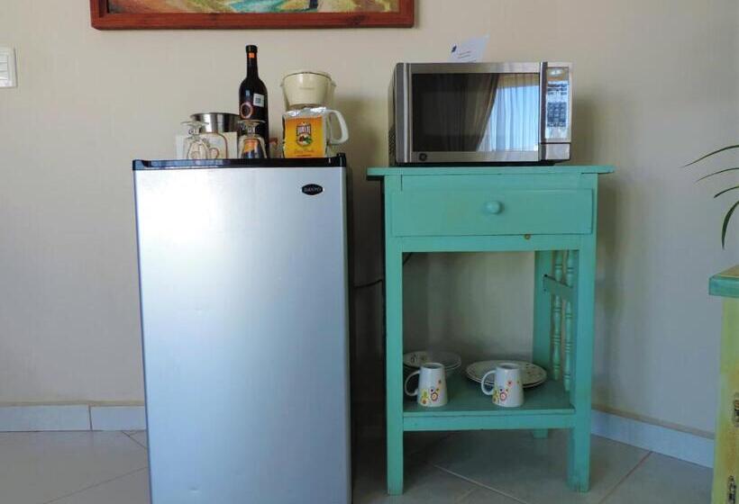 استودیوی استاندارد, Marina Banderas Suites
