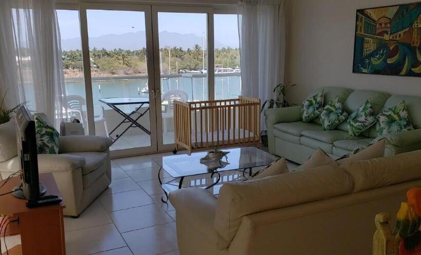 سوئیت 2 خوابه, Marina Banderas Suites