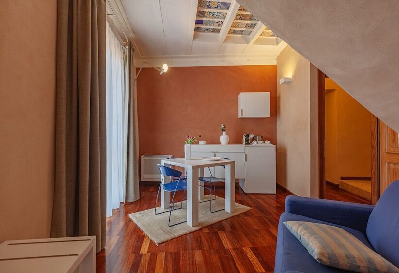 高级工作室, Residence La Gancia