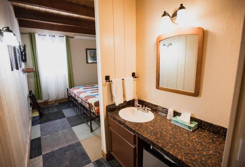 اتاق استاندارد با تخت بزرگ, The Viking Lodge   Downtown Winter Park Colorado
