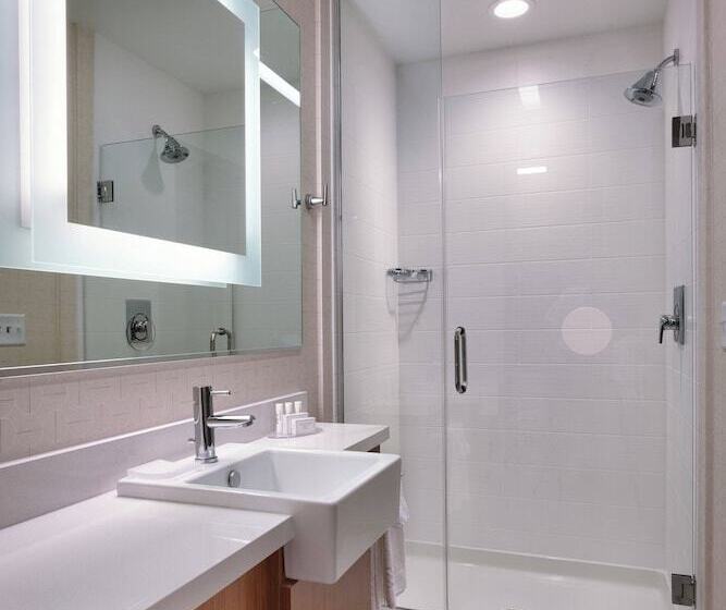 استودیوی استاندارد, Springhill Suites Coeur D'alene