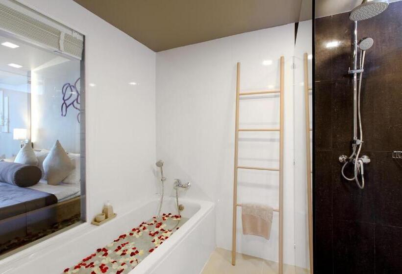 اتاق لوکس, Sentido Khao Lak