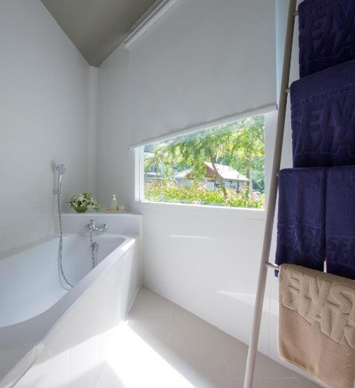 بانگلوی لوکس, Sentido Khao Lak