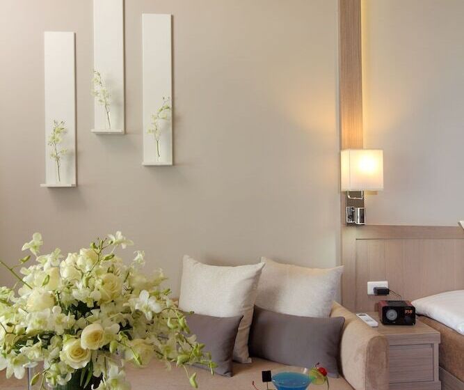 بانگلوی لوکس, Sentido Khao Lak