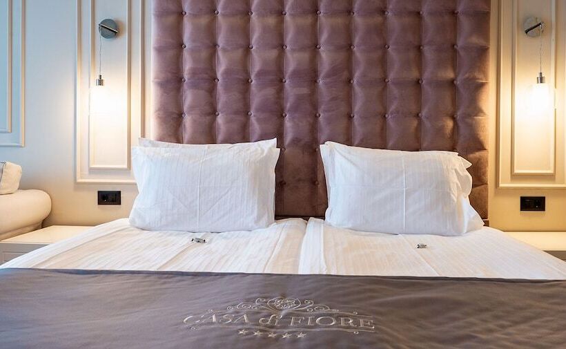 اتاق لوکس با چشم‌انداز دریا, Casa Di Fiore Spa And Medical Hotel, Mineral Pools & Private Beach