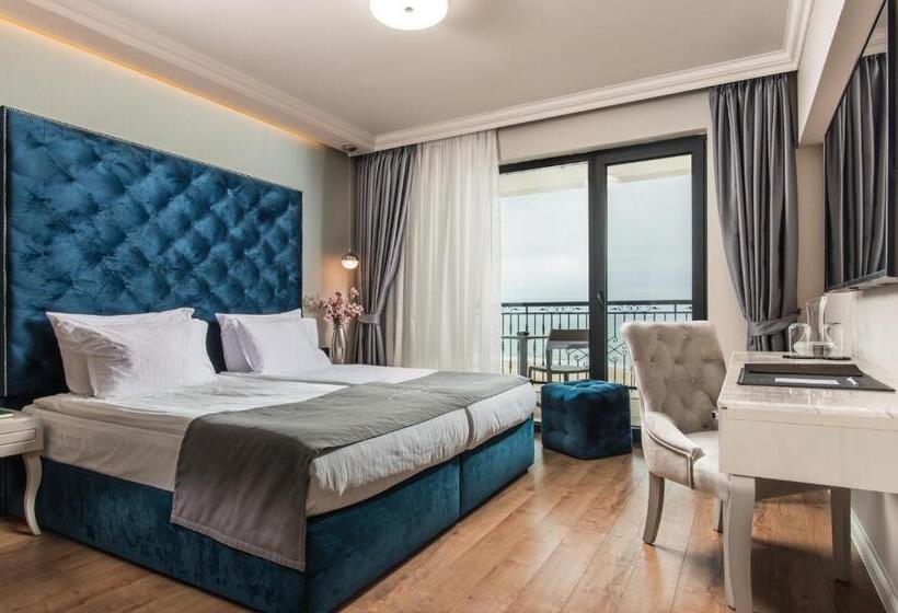 آپارتمان 1 خوابه با چشم‌انداز دریا, Casa Di Fiore Spa And Medical Hotel, Mineral Pools & Private Beach