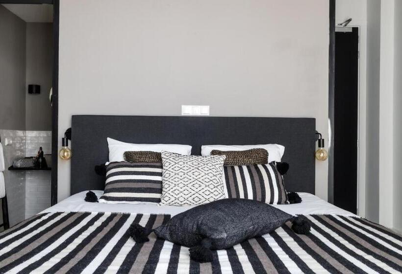 اتاق لوکس, Kaserne Boutique