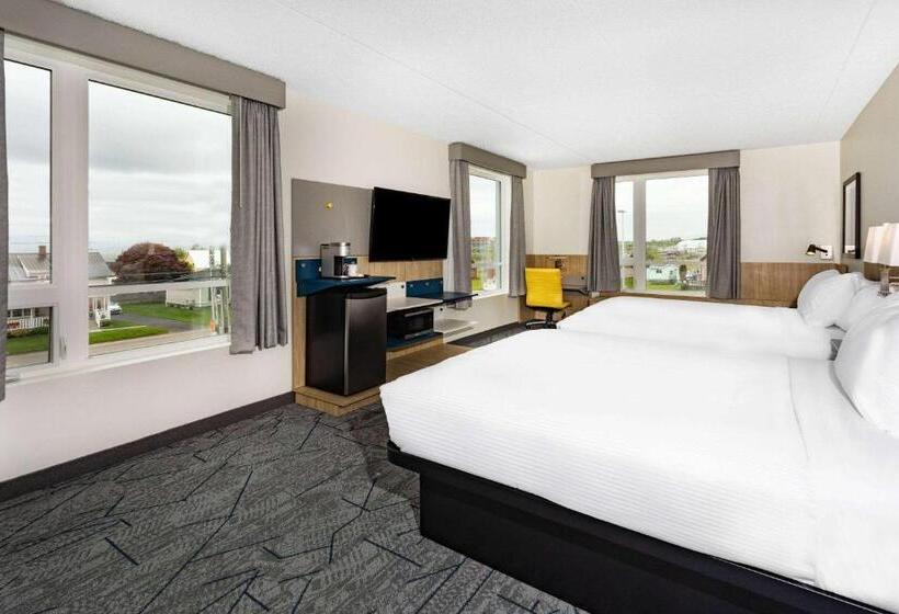 اتاق استاندارد با چشم‌انداز دریا, Microtel Inn & Suites By Wyndham Summerside