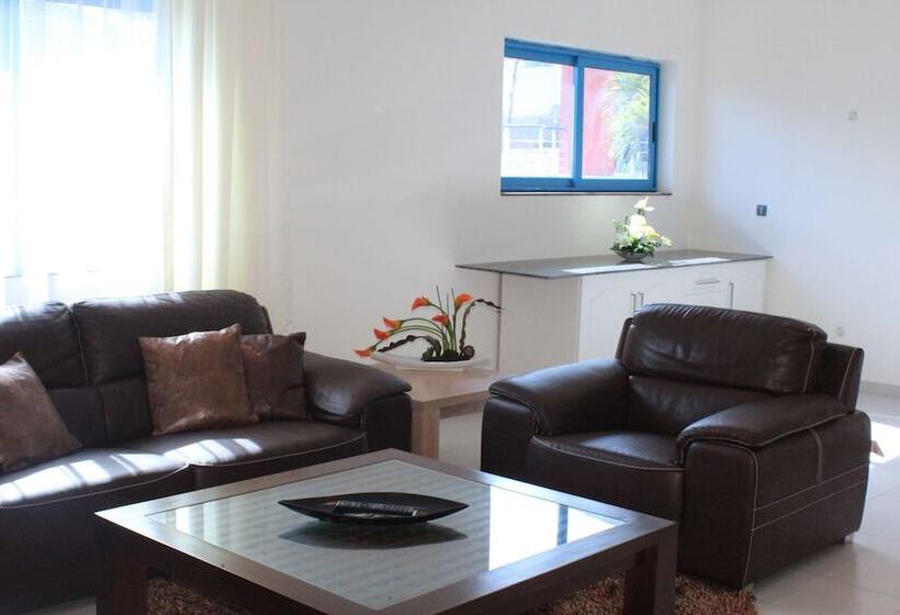 کلبه ییلاقی, Best Western Plus Serene Atlantic
