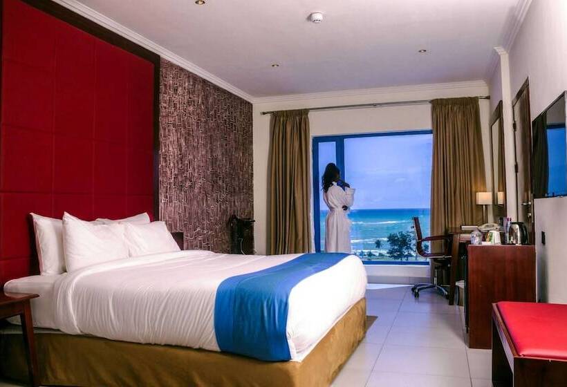 Quarto Estandar Cama Casal Vista Mar, Best Western Plus Atlantic