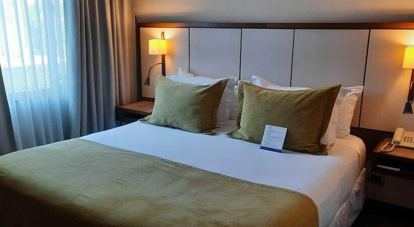 اتاق اجرایی, Abba Presidente Suites Santiago