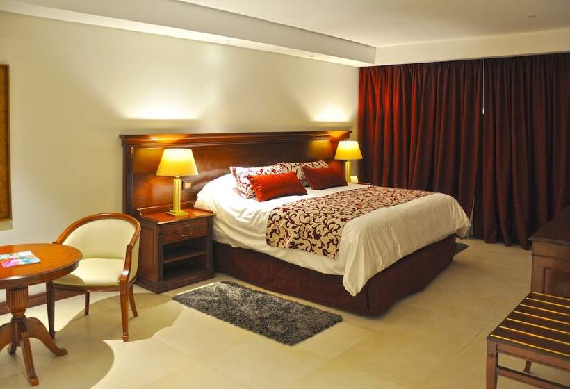 سوییت اجرایی, Amérian Hotel Casino Carlos V