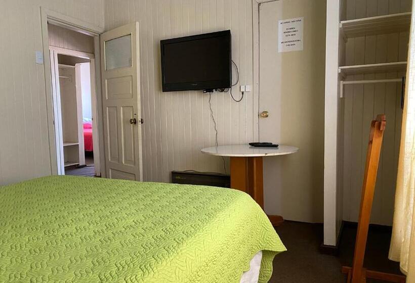 اتاق استاندارد چهار تخته, Ancud Petit Hostal