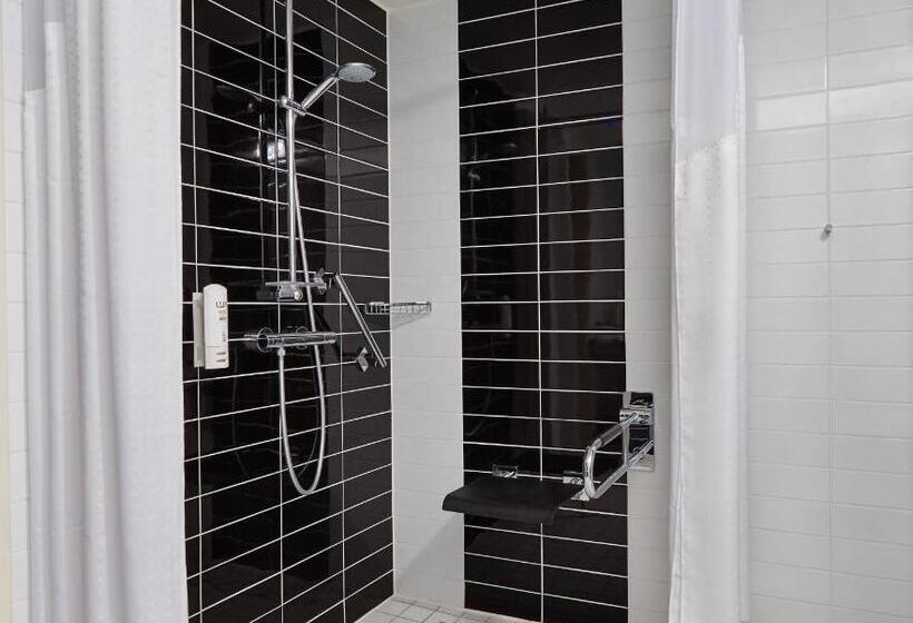 اتاق استاندارد برای معلولان, Holiday Inn Express Neunkirchen, An Ihg