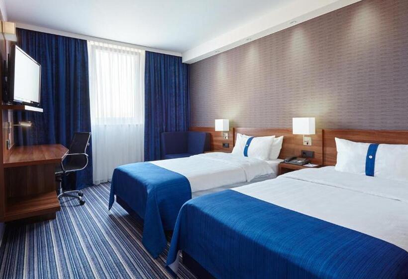 اتاق استاندارد, Holiday Inn Express Neunkirchen, An Ihg