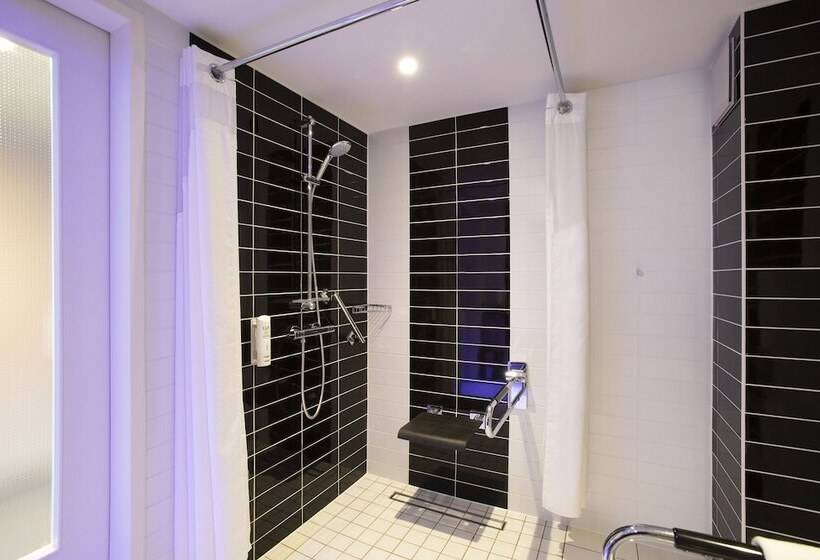 اتاق استاندارد, Holiday Inn Express Neunkirchen, An Ihg