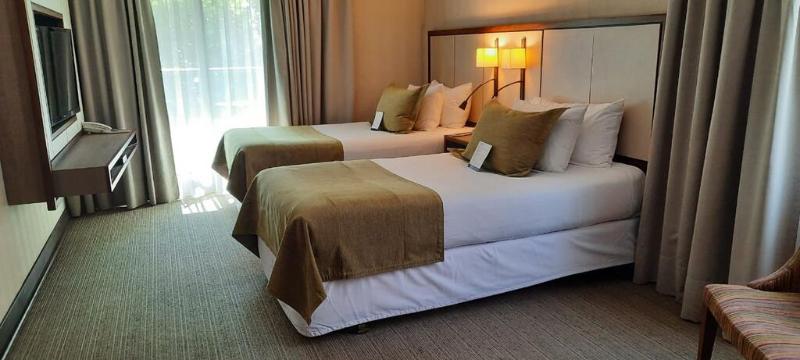 اتاق اجرایی, Abba Presidente Suites Santiago