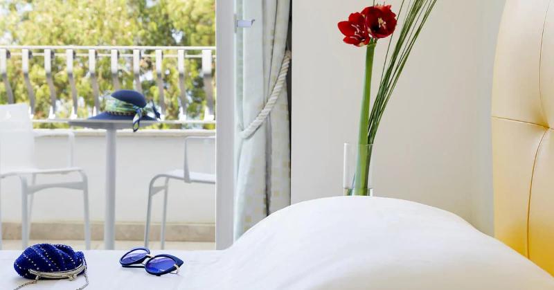 اتاق سوپریور با چشم‌انداز جانبی دریا, Villa Blu Capri