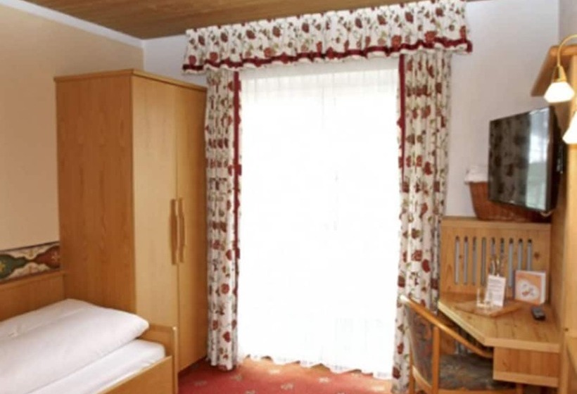 اتاق استاندارد یک نفره, Völserhof