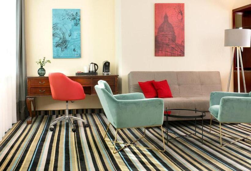 سوییت جونیور, Leonardo Royal Hotel Warsaw