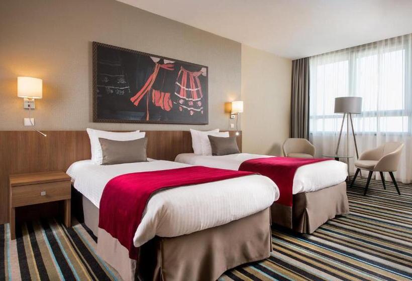 اتاق لوکس سه تخته, Leonardo Royal Hotel Warsaw