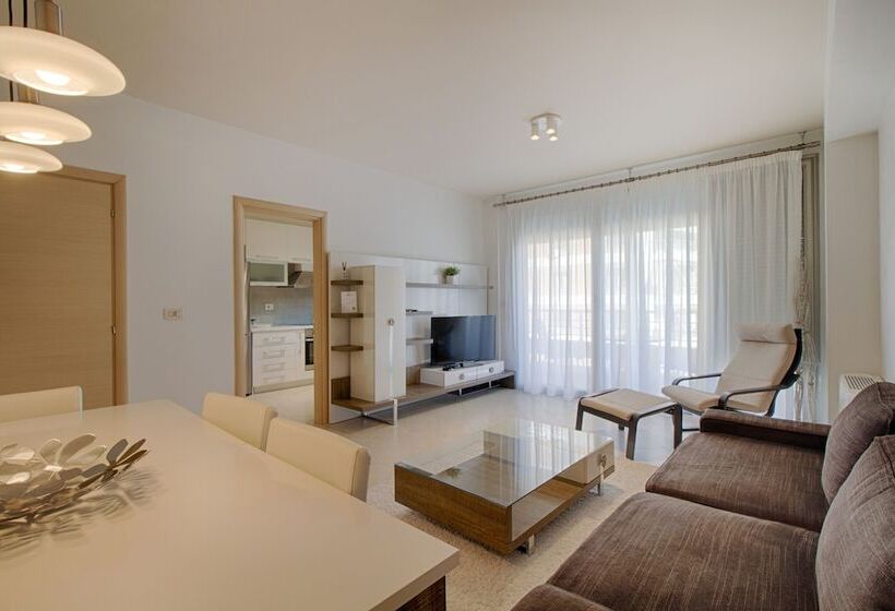 2 Schlafzimmer Apartment, The Rooms Serviced Apartments Tirana