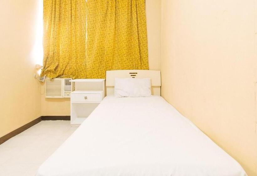 اتاق استاندارد یک نفره, Cristian Jay Dormitory By Reddoorz