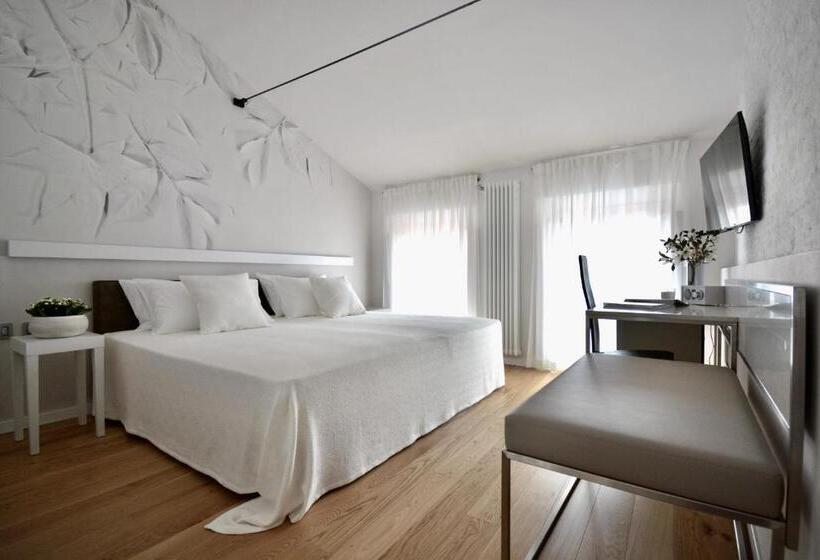 اتاق استاندارد, Rubiera Relais B&b