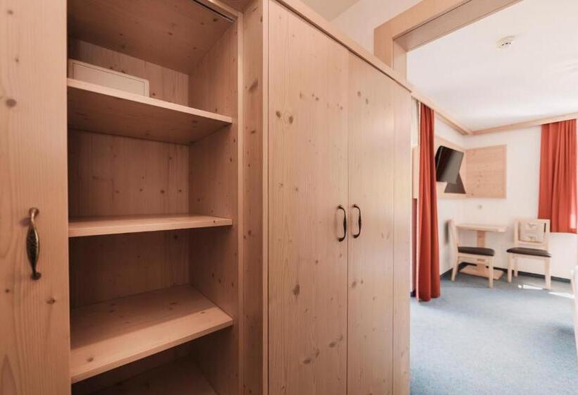 اتاق استاندارد با بالکن, Berghotel Bodenalpe