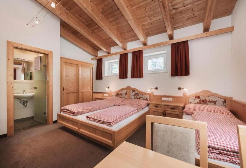 اتاق استاندارد سه نفره, Berghotel Bodenalpe
