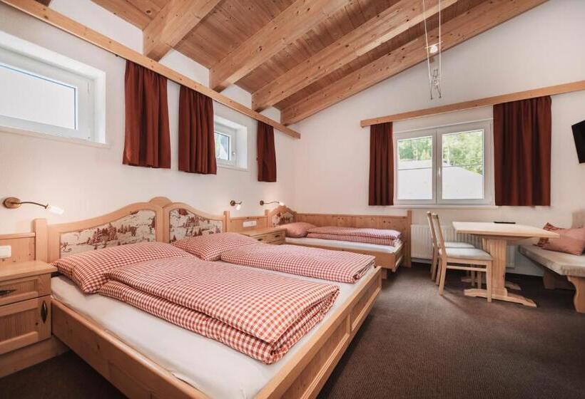 اتاق استاندارد سه نفره, Berghotel Bodenalpe