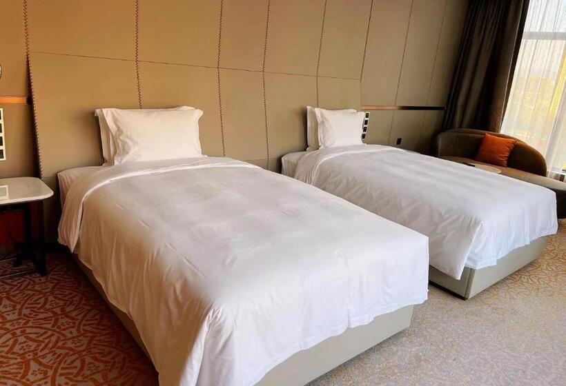 Standard Room Superior Floor, Crowne Plaza Qingdao Jinshui
