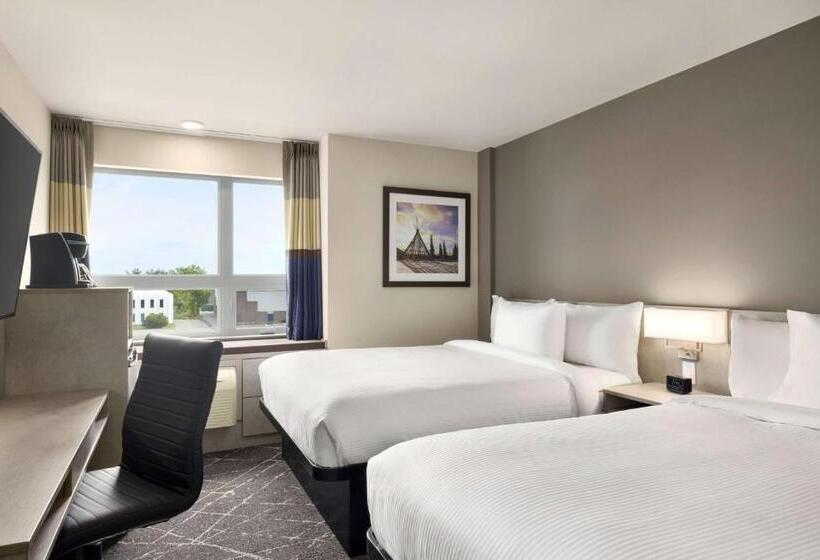 اتاق استاندارد, Microtel Inn & Suites Dorval Qc