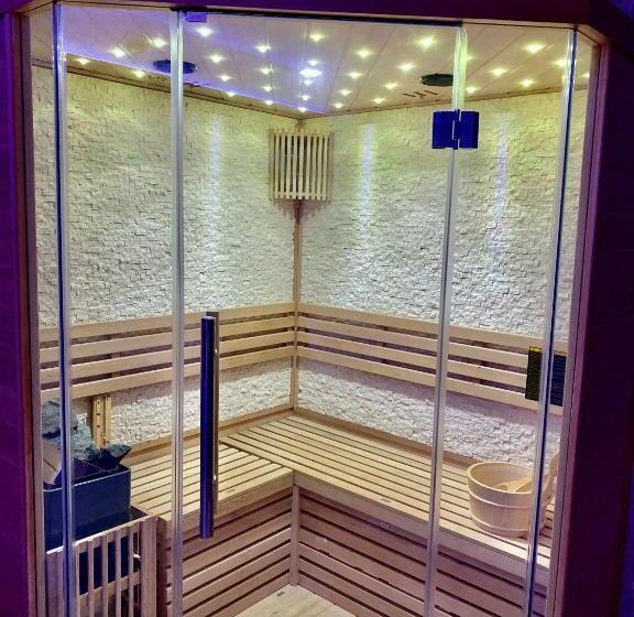 اتاق لوکس, Suite Privative Jacuzzi Sauna De La Villa Del Castagnol