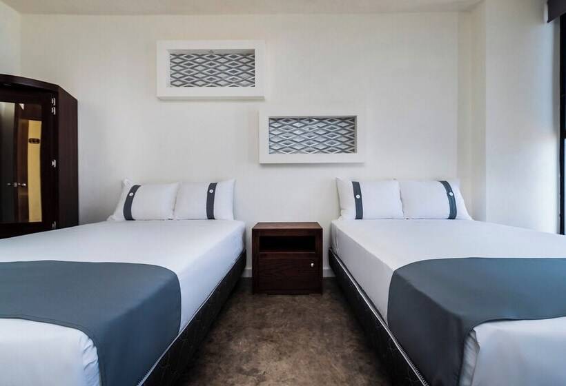 اتاق لوکس, Capital O Hotel Joyma Suites, San Luis