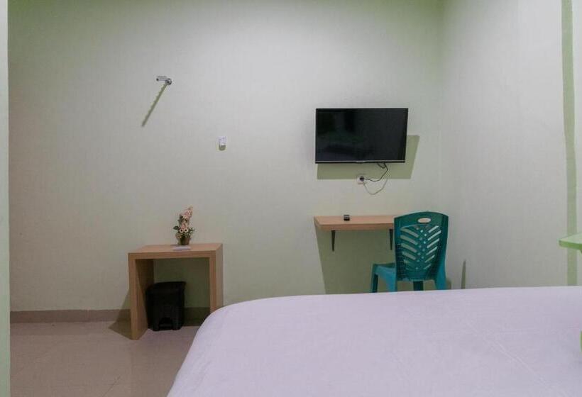 اتاق سوپریور, Urbanview Hotel Lumendiva 2 Palembang By Reddoorz