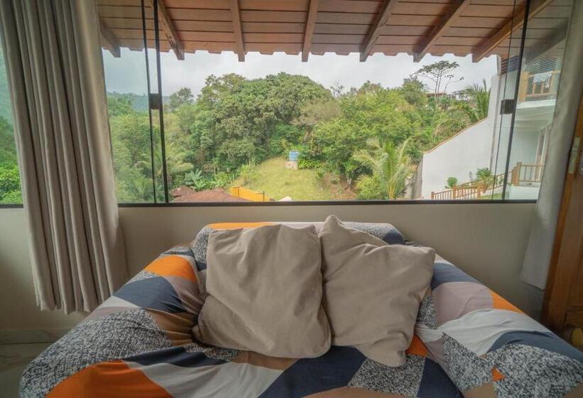 اتاق استاندارد با چشم‌انداز استخر, Diver Village Ilhabela