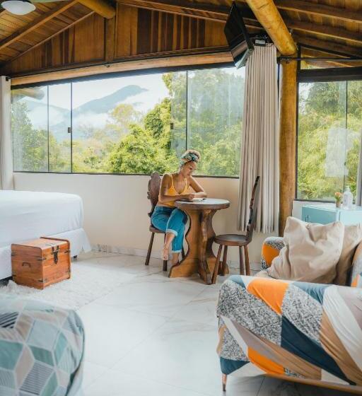 اتاق استاندارد با چشم‌انداز استخر, Diver Village Ilhabela