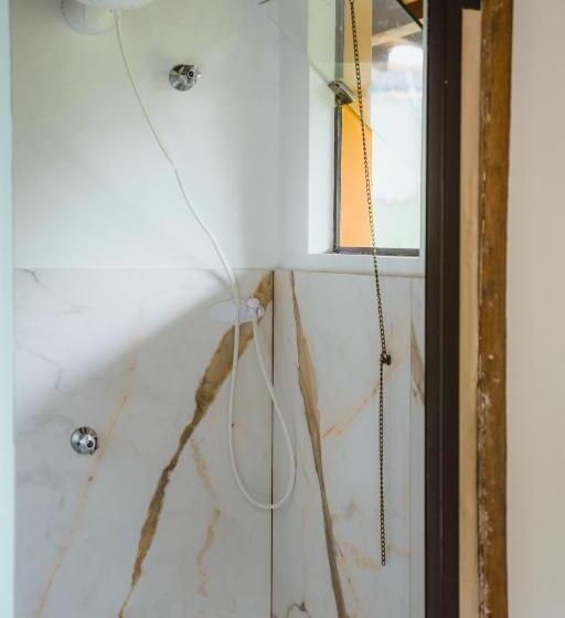 اتاق استاندارد با چشم‌انداز استخر, Diver Village Ilhabela