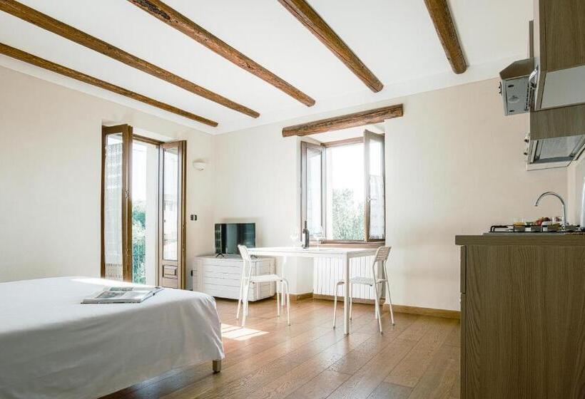 اتاق استاندارد با چشم‌انداز کوهستان, La Casa Di Roby 2 Studio La Morra, Con Piscina
