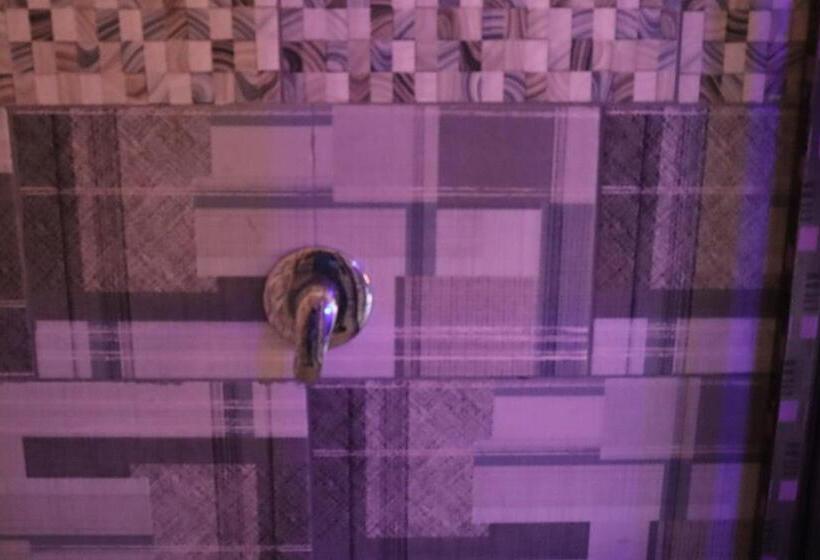 اتاق استاندارد با چشم‌انداز استخر, Princess Lodge