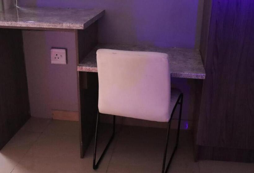 اتاق استاندارد با چشم‌انداز استخر, Princess Lodge