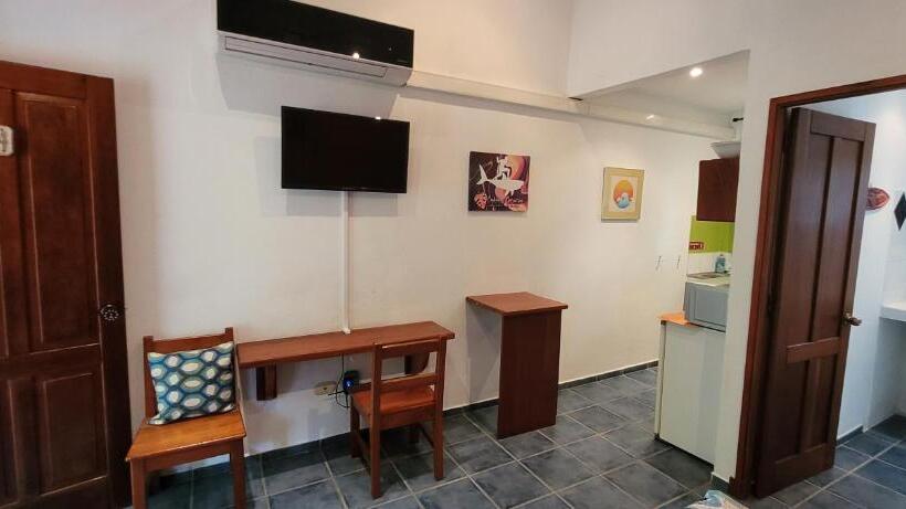 استودیوی استاندارد, Cabinas Corazon