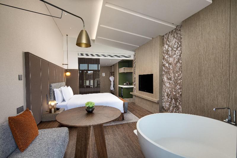 اتاق استاندارد با تخت بزرگ, Crowne Plaza Chongli Resort, An Ihg