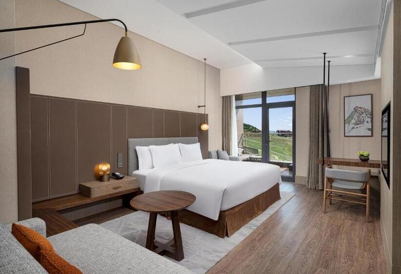 اتاق پرمیوم, Crowne Plaza Chongli Resort, An Ihg
