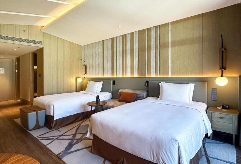 Premium room w/ mountain view, Crowne Plaza Chongli Resort, An Ihg