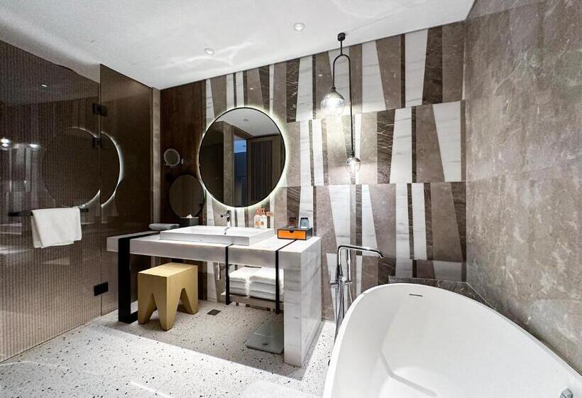 اتاق استاندارد با تخت بزرگ, Crowne Plaza Chongli Resort, An Ihg