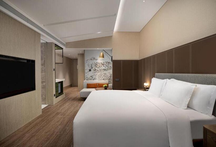 اتاق استاندارد با تخت بزرگ, Crowne Plaza Chongli Resort, An Ihg